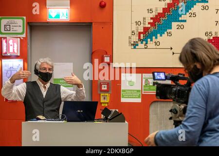 Online-Vorlesung Physik an der Technischen Universität Dortmund Während der COVID-19-Pandemie Stockfoto