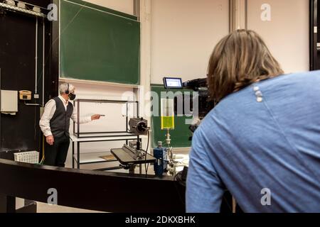 Online-Vorlesung Physik an der Technischen Universität Dortmund Während der COVID-19-Pandemie Stockfoto