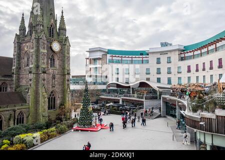 Birmingham Bullring Shopping Centre und St Martin in der Bull Ring Church. Birmingham, West Midlands, England, GB, Großbritannien Stockfoto