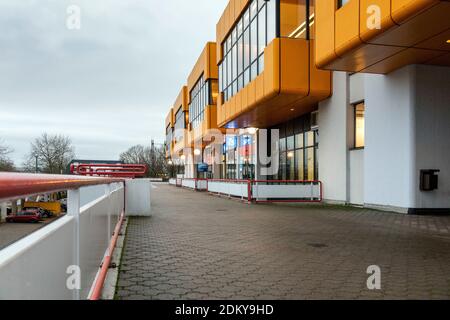 Menschenleerer Campus der TU Dortmund während der Stilllegung In der COVID-19-Krise Stockfoto