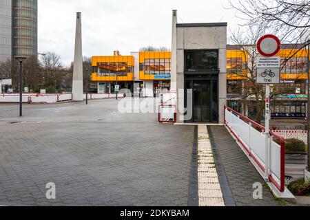 Menschenleerer Campus der TU Dortmund während der Stilllegung In der COVID-19-Krise Stockfoto