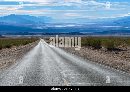 Daylight Pass Cutoff Roads führt in den Death Valley National Park in Kalifornien, USA Stockfoto