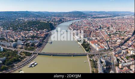 Luftaufnahme von Budapest mit Donau Stockfoto