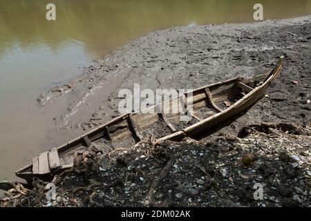 Ein verlassenes altes Boot Stockfoto