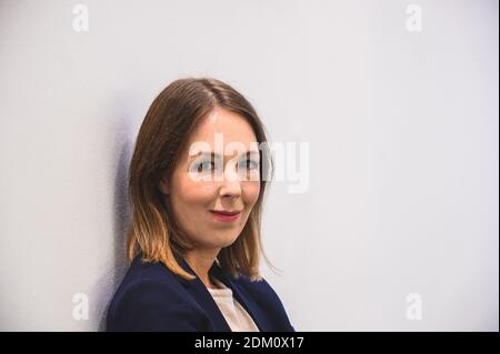 Mainz, Deutschland. Dezember 2020. Ellen Demuth (CDU), landtagsabgeordnete ihrer Partei in Rheinland-Pfalz, steht während einer landtagsversammlung in der Rheingoldhalle. Quelle: Andreas Arnold/dpa/Alamy Live News Stockfoto