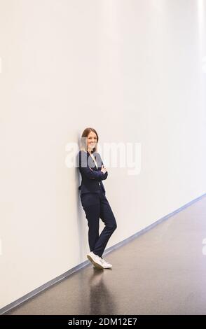 Mainz, Deutschland. Dezember 2020. Ellen Demuth (CDU), landtagsabgeordnete ihrer Partei in Rheinland-Pfalz, steht während einer landtagsversammlung in der Rheingoldhalle. Quelle: Andreas Arnold/dpa/Alamy Live News Stockfoto