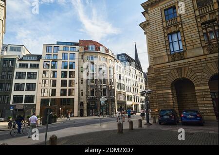 HAMBURG, DEUTSCHLAND - 25. JULI 2019: Hamburger Straße herrlicher Blick auf das Hamburger Lagerhaus und die HafenCity Stockfoto