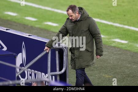 Gelsenkirchen, Deutschland. 16. Dez 2020. firo: 16.12.2020 Fußball: 1. Bundesliga, Saison 2020/21 FC Schalke 04 - SC Freiburg S04 Trainer, Trainer, Manuel Baum, Ausstieg Credit: Jürgen Fromme/firoportsphoto/Pool zur weltweiten Nutzung/dpa/Alamy Live News Stockfoto