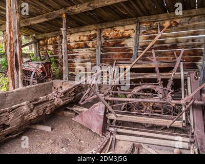 Pig Pen und Chicken Coop, Swett Ranch National Historic Site, Flaming Gorge National Recreation Area in der Nähe von Dutch John, Utah. Stockfoto