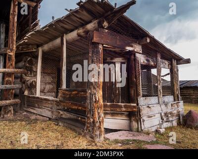 Chicken Coop, Swett Ranch National Historic Site, Flaming Gorge National Recreation Area in der Nähe von Dutch John, Utah. Stockfoto