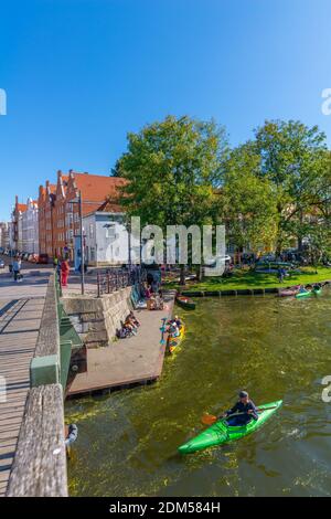 An der Obertrave, eine beliebte Travenstraße, Hansestadt Lübeck, UNESCO-Weltkulturerbe, Schleswig-Holstein, Norddeutschland, Europa Stockfoto