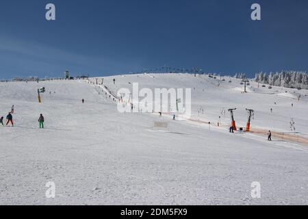 Sonniger Wintertag auf dem Feldberg im Schwarzwald Stockfoto