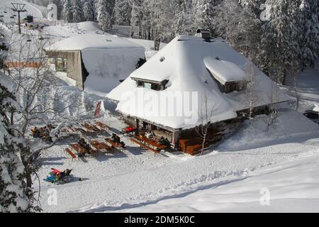 Sonniger Wintertag auf dem Feldberg im Schwarzwald Stockfoto