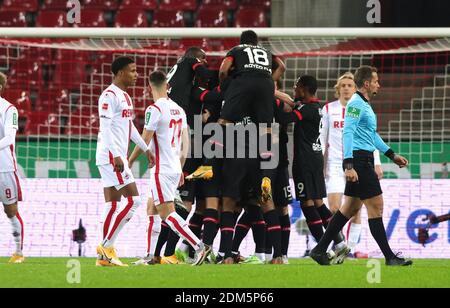 Stadt Köln, Deutschland. 16. Dez. 2020. firo: 16.12.2020, Fußball, 1. Bundesliga, Saison 2020/2021, 1. FC Köln - Bayer 04 Leverkusen Jubilierung, Goaljubel, nach dem 0:1 Credit: Ralf Ibing/firo Sportphoto/Pool / usage worldwide/dpa/Alamy Live News Stockfoto