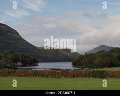 Killarney National Park in der Grafschaft Kerry, Irland erstreckt sich über 25,000 Hektar und hat Seen, Berge und Wanderwege. Stockfoto