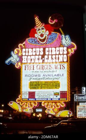 Riesiges Neonschild für das Circus Circus Hotel Casino in Las Vegas, Nevada um die 1990er Jahre. Stockfoto