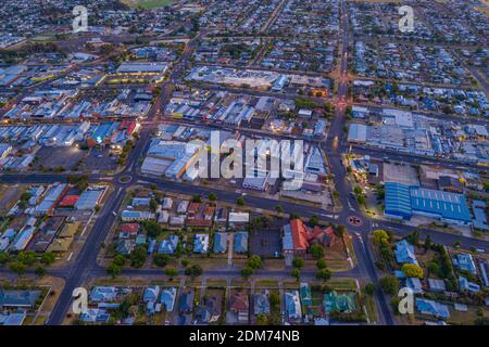 Sonnenuntergang über der Stadt Colac in Australien Stockfoto