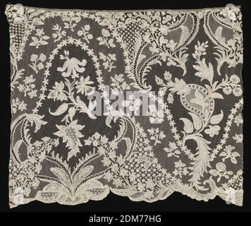 Flounce Fragment, Medium: Leinen Technik: Klöppelspitze, Brüsseler Stil, florale Spitze mit Rollen- und Paisley-Motiven mit fertiger Kante und durchbrochenen Flächen., Belgien, 1755–70, Spitze, Volunce Fragment Stockfoto