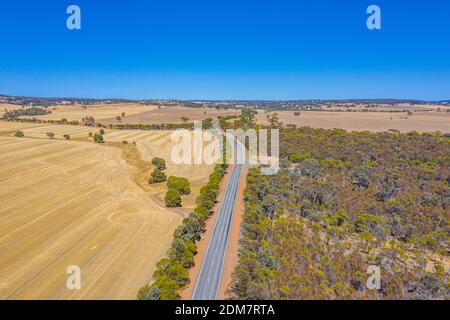 Straße durch das Hinterland von Western Australia Stockfoto