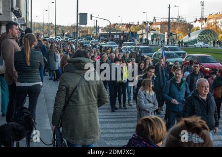 Prag, Tschechische Republik 11-19-2020. Die Tschechische Republik feierte 30 Jahre Samtenen Revolution-Übergang zu Demokratie und freier Wirtschaft. Die Leute haben es gefordert Stockfoto