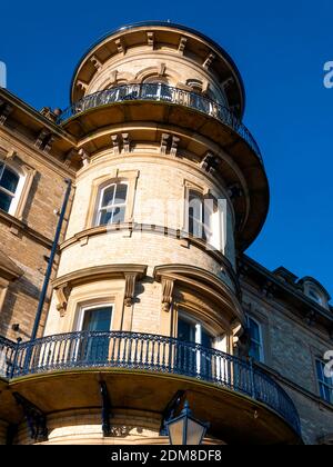 Detail des ehemaligen Zetland Hotel das größte in Saltburn Erbaut im Jahr 1861 mit eigenem Zugang von der Bahn Wurde in den 1990' Stockfoto