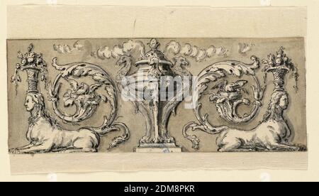 Design für geschnitzte Tafel, Gilles Paul Cauvet, französisch, 1731–1788, Stift und chinesische Tinte, Pinsel und Aquarell, Graphit auf Büttenpapier, Sphinzes, mit Rinceaux-Schwänzen und mit Obstkörben, neben einem Räuchergefäß hocken., Frankreich, ca. 1770, Zeichnung Stockfoto