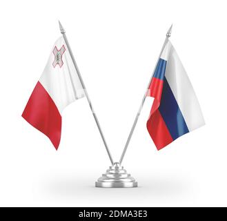 Russland und Malta Tischflaggen isoliert auf weißem 3D-Rendering Stockfoto