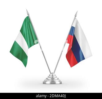 Russland und Nigeria Tischflaggen isoliert auf weißem 3D-Rendering Stockfoto