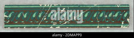 Rand, Blockdruck auf Papier, Fragment. Grüner Streifen auf schwarz., H# 527, Frankreich, 1835–1900, Wandverkleidungen, Bordüre Stockfoto