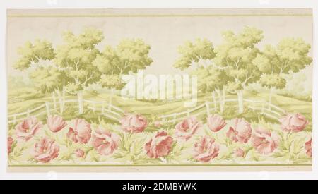 Frieze, Standard Wall-Paper Company, Standard Wall-Paper Company, Sandy Hill, New York, maschinenbedrucktes Papier, Landschaftsfries, mit Bäumen und sanften Hügeln im Hintergrund, und großformatige rosa Blumen, wahrscheinlich Mohnblumen, und weißen Pfostenzaun im Vordergrund., Sandy Hill, New York, USA, 1905–1915, Wallcoverings, Frieze Stockfoto