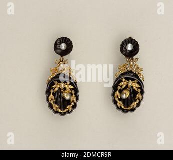 Ohrringe, Gold, Onyx, Perlen, Frankreich, ca. 1860, Schmuck, Dekorative Künste, Ohrringe Stockfoto