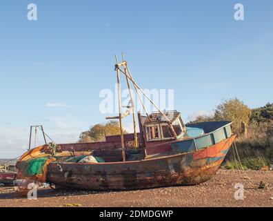 Verwelkt rostende Fischerboot in Bagillt Dock Flintshire, Nord-Wales Stockfoto