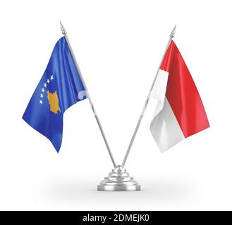 Indonesien und Kosovo Tischflaggen isoliert auf weißem 3D-Rendering Stockfoto