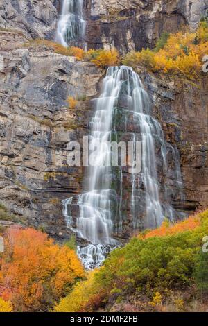 Bridal Veil Falls im Herbst, Provo Canyon, Uinta National Forest, Utah Stockfoto