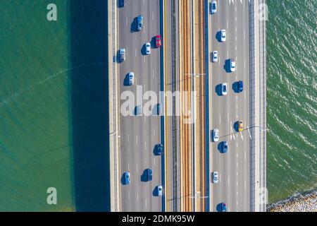 Verengt die Brücke, die nach South Perth in Australien führt Stockfoto