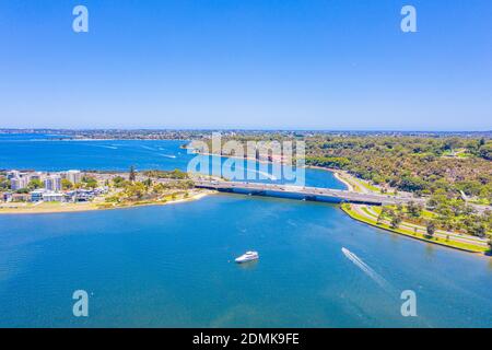 Verengt die Brücke, die nach South Perth in Australien führt Stockfoto