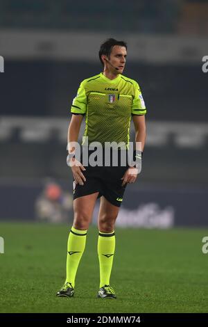 Verona, Italien. Dezember 2020. Riccardo Ros (Schiedsrichter) während des italienischen Serie A' Match zwischen Hellas Verona 1-2 Sampdoria im Marc Antonio Bentegodi Stadion am 16. Dezember 2020 in Verona, Italien. Quelle: Maurizio Borsari/AFLO/Alamy Live News Stockfoto