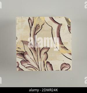 Wandverkleidungen, verzinntes Steingut, Unterglasur, zwei vertikale Rechtecke, 23 Kacheln hoch. A) neun Steine oben breit, sieben Steine unten breit. B) zehn und eineinhalb Fliesen breit., Arabesque Design von Laub. A) mit zentrierter Figur der Gerechtigkeit unter einem Baldachin. B) mit zentrierter Urne., evtl. Delft, Niederlande, evtl. Rotterdam, Holland, ca. 1725, Fliesen, Dekorative Kunst, Wandverkleidungen Stockfoto