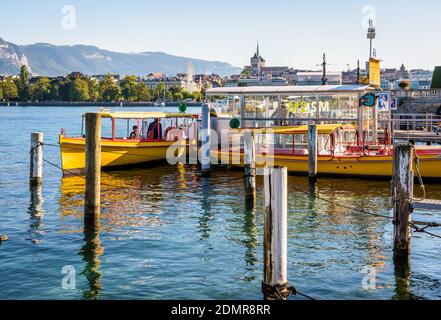 Die Anlegestelle der M2 Linie der Mouettes Genevoises Wasserbusse in der Paquis Pier in Genf. Stockfoto