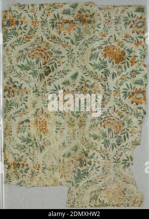 Seitenwand, Blockdruck auf verbundenen Blättern, Blumenmuster, mit Stil im indischen Chintz-Design, gedruckt in orange, grün und braun auf grauem Grund. Dieses Stück wurde geschnitten und zusammengeklebt., 1790–1840, Wallcoverings, Sidewall Stockfoto