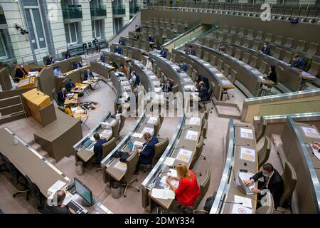 Illustration picture shows a plenary session of the Flemish Parliament in Brussels, Thursday 17 December 2020. BELGA PHOTO NICOLAS MAETERLINCK Stock Photo