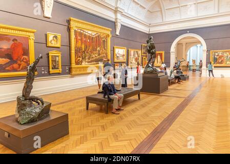 SYDNEY, AUSTRALIEN, 30. DEZEMBER 2019: Interieur der Art Gallery of New South Wales in Sydney, Australien Stockfoto