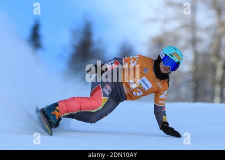 Skigebiet Carezza, Carezza, Italien. Dezember 2020. FIS World Cup Downhill Snowboarding Carezza; Melanie Hochreiter (GER) Credit: Action Plus Sports/Alamy Live News Stockfoto