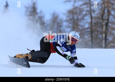 Skigebiet Carezza, Carezza, Italien. Dezember 2020. FIS World Cup Downhill Snowboarding Carezza; Radoslav Yankov (BUL) Kredit: Action Plus Sport/Alamy Live Nachrichten Stockfoto