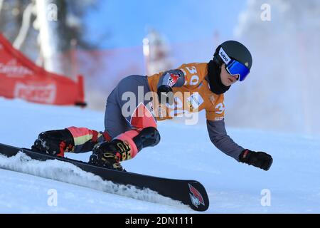 Skigebiet Carezza, Carezza, Italien. Dezember 2020. FIS World Cup Downhill Snowboarding Carezza; Carolin Langenhorst (GER) Credit: Action Plus Sports/Alamy Live News Stockfoto