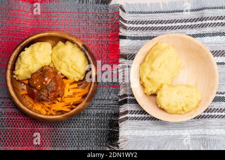 Platte von Ugali Nshima beliebtesten Gericht in Sambia. Selektiver Fokus Stockfoto