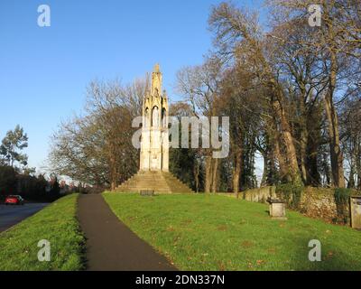 Das historische Queen Eleanor's Cross in Northampton ist eines von nur 3 verbleibenden Denkmälern, die dort errichtet wurden, wo ihr Körper auf dem Weg zurück nach London ruhte. Stockfoto