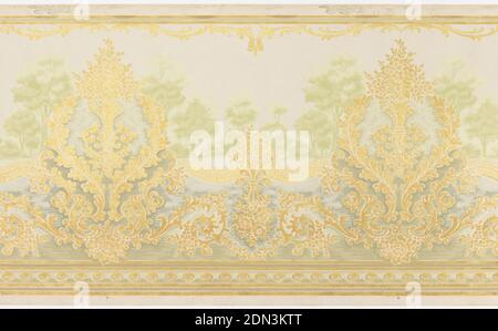 Frieze, Standard Wall-Paper Company, Standard Wall-Paper Company, Sandy Hill, New York, Maschinendruckpapier, strukturiert, insgesamt geprägt. Vordergrund von Blumen durch florale Swags mit Perlen verbunden. Vordergrundfarbe aus metallischem Gold. Landschaft Hintergrund von Bäumen und einem Fluss. Hintergrundfarben von Grüntönen und Blautönen., Sandy Hill, New York, USA, 1905–1915, Wandverkleidungen, Frieze Stockfoto