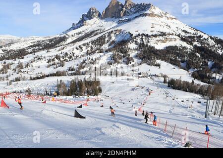 Carezza, Italien. Dezember 2020. FIS Snowboard Weltcup - Covid-19 Ausbruch Parallel Slalom-Event am 17/12/2020 in Carezza, Italien. Allgemeine Ansicht; Ansichten (Foto von Pierre Teyssot/ESPA-Images) Quelle: European Sports Photo Agency/Alamy Live News Stockfoto