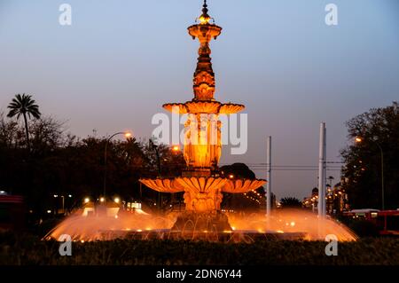 Fuente de las Cuatro Estaciones oder Brunnen der vier Jahreszeiten in Sevilla, Spanien. Stockfoto